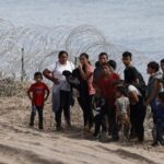 Иммиграция детей и подростков в США