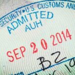 Статья 212(a)(7)(A)(i)(I) - отсутствие необходимых документов - как избежать проблем при вьезде в США