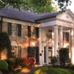 Поместье Грейсленд – священное место «короля рок-н-ролла» Элвиса Пресли