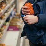 Что делать, если попался на краже из магазина в США?