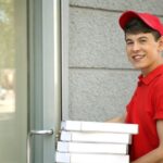 Работа для подростков в США: первый шаг к финансовой независимости