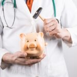 Заработная плата врача в США