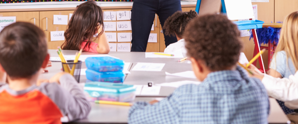 Иллинойс защищает права иммигрантов в школах