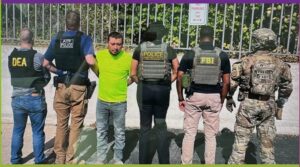 Суд над жителем Чикаго обвиняемым в назначении награды за главу пограничного патруля Грегора Бовино