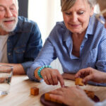 Чем отличается Senior Housing от Assisted Living